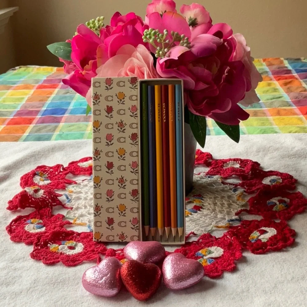 ✏️ COACH PENCIL SET WITH BADLANDS FLORAL PRINT ✏️NWT✏️